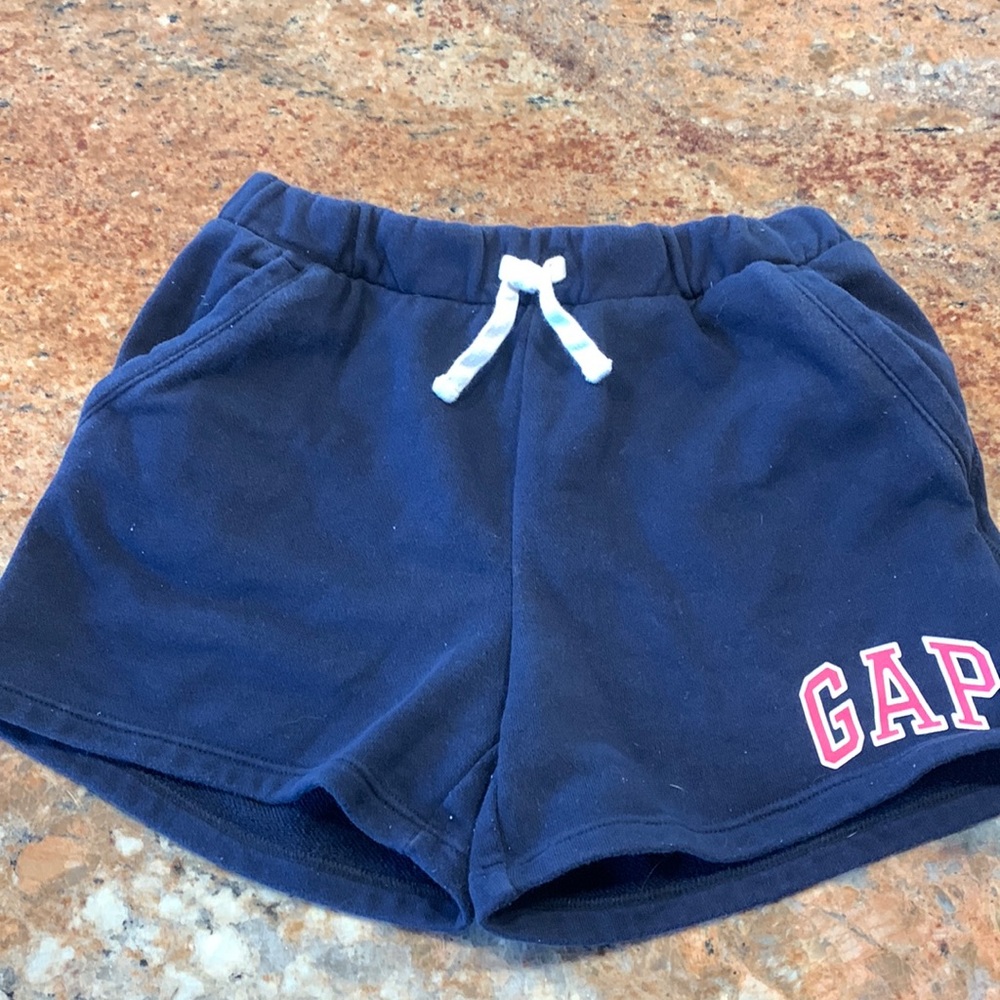 NWOT gap shorts